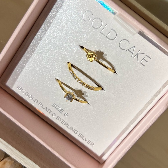 Gold Cake Ring Set - Size 6 - Picture 2 of 3
